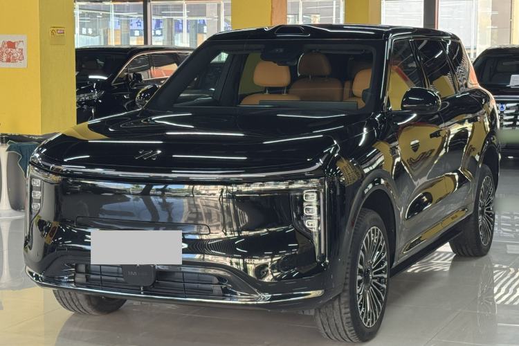 IM Zhiji LS8 2026 Model 66 Ultra Luxury Six-Seat