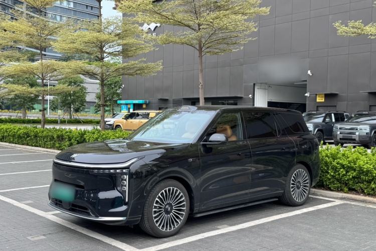 IM Zhiji LS8 2026 Model 52 Max+ Luxury Six-Seat