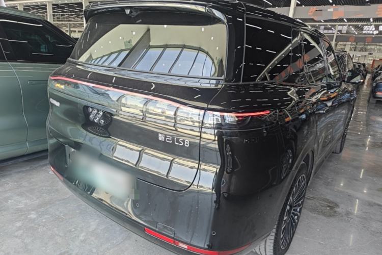 Used IM Zhiji LS8 2026 Model 52 Max+ Luxury Six-Seat Rear Right 45 Deg