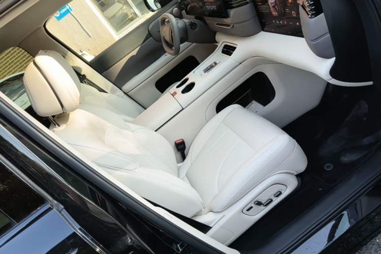 Used IM Zhiji LS8 2026 Model 52 Max+ Tech Flagship Five-Seat Right Front Seat