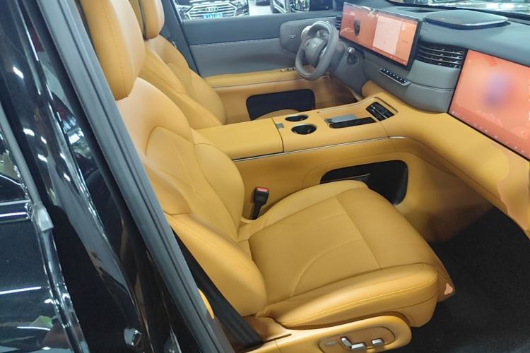 Used IM Zhiji LS8 2026 Model 52 Max+ Luxury Six-Seat Right Front Seat