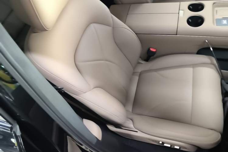Used IM Zhiji LS8 2026 Model 66 Ultra Tech Flagship Five-Seat Right Front Seat