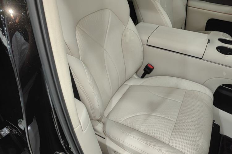 Used IM Zhiji LS8 2026 Model 52 Max+ Tech Flagship Five-Seat Right Front Seat