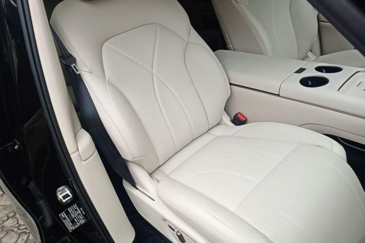 Used IM Zhiji LS8 2026 Model 52 Max+ Tech Flagship Five-Seat Right Front Seat