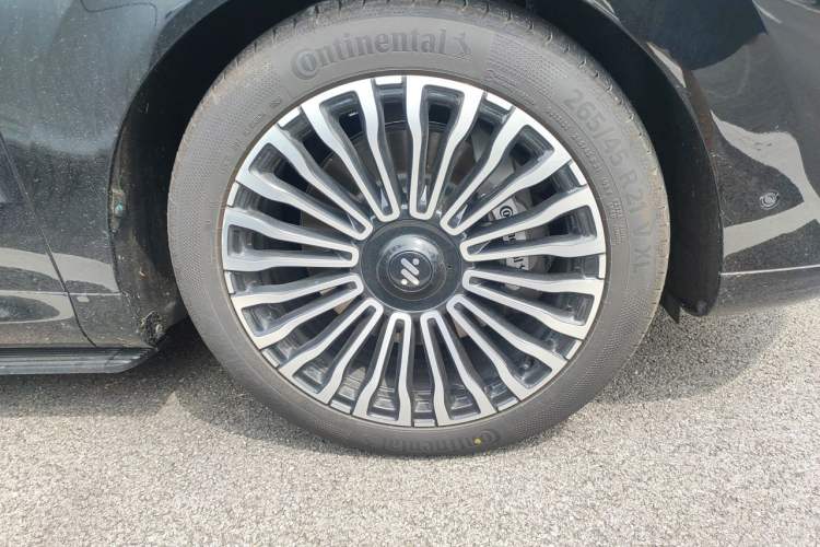 Used IM Zhiji LS8 2026 Model 52 Max+ Tech Flagship Five-Seat Right Front Wheel Hub
