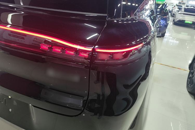 Used IM Zhiji LS8 2026 Model 52 Max+ Luxury Six-Seat Right Rear Taillight