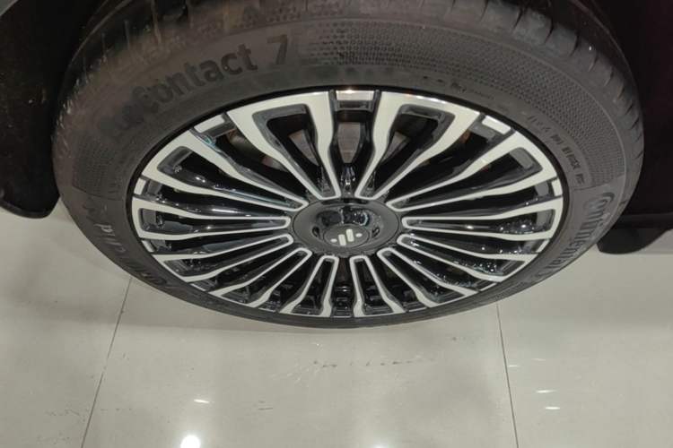 Used IM Zhiji LS8 2026 Model 52 Max+ Tech Flagship Five-Seat Right Rear Wheel Hub