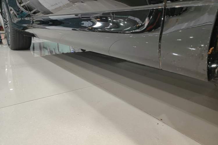 Used IM Zhiji LS8 2026 Model 52 Max+ Tech Flagship Five-Seat Right Side Sill