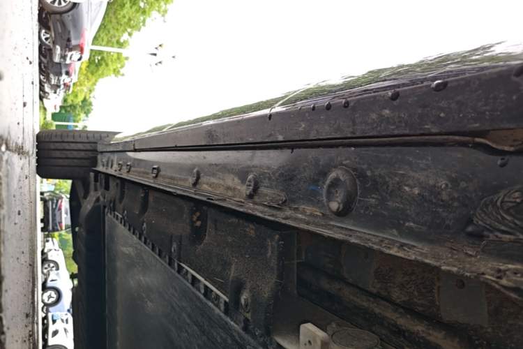 Used IM Zhiji LS8 2026 Model 52 Max+ Tech Flagship Five-Seat Right Side Sill