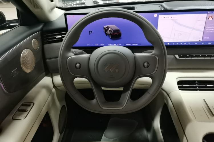 Used IM Zhiji LS8 2026 Model 52 Max+ Tech Flagship Five-Seat Steering Wheel