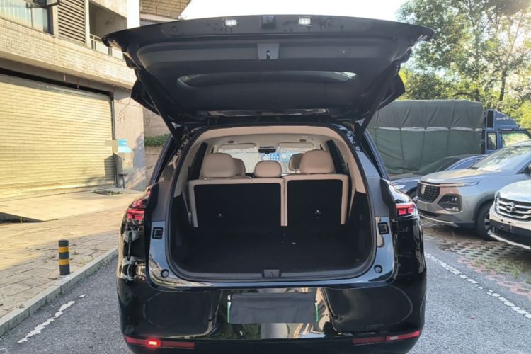 Used IM Zhiji LS8 2026 Model 52 Max+ Tech Flagship Five-Seat Trunk