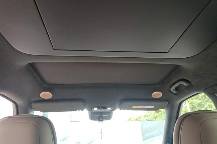 Used IM Zhiji LS8 2026 Model 66 Ultra Tech Flagship Five-Seat Headliner