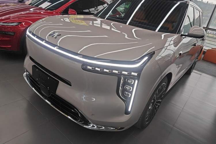 Used IM Zhiji LS8 2026 Model 52 Max+ Luxury Six-Seat Guazi used car, China used car export, Used car for sale, Used IM cars, Cheapest cars for sale