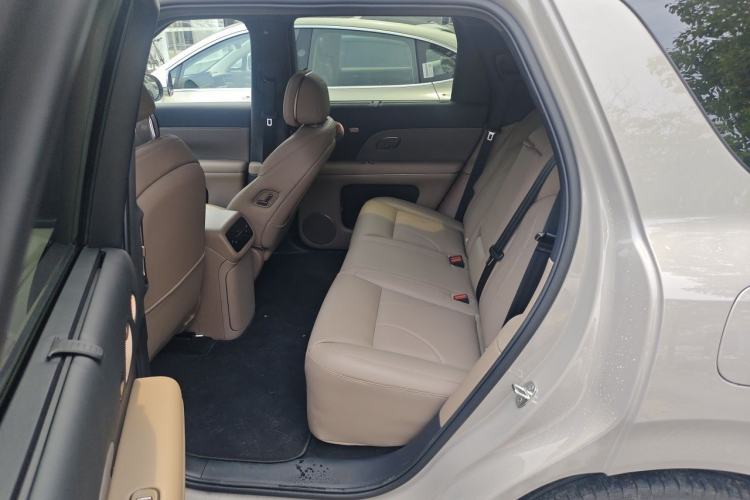 Used IM Zhiji LS8 2026 Model 66 Ultra Tech Flagship Five-Seat Left Rear Seat