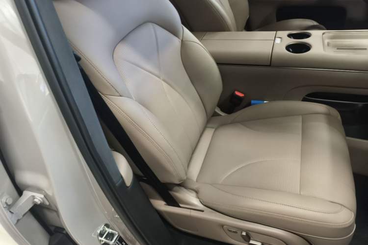 Used IM Zhiji LS8 2026 Model 66 Ultra Tech Flagship Five-Seat Right Front Seat