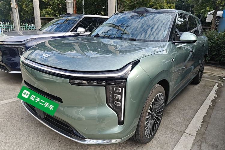 IM Zhiji LS8 2026 Model 66 Ultra Luxury Six-Seat
