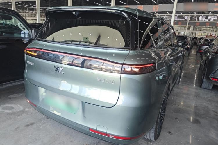 Used IM Zhiji LS8 2026 Model 66 Ultra Luxury Six-Seat Rear Right 45 Deg
