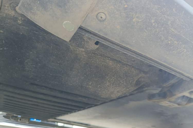 Used IM Zhiji LS8 2026 Model 66 Ultra Tech Flagship Five-Seat Chassis Rear Right