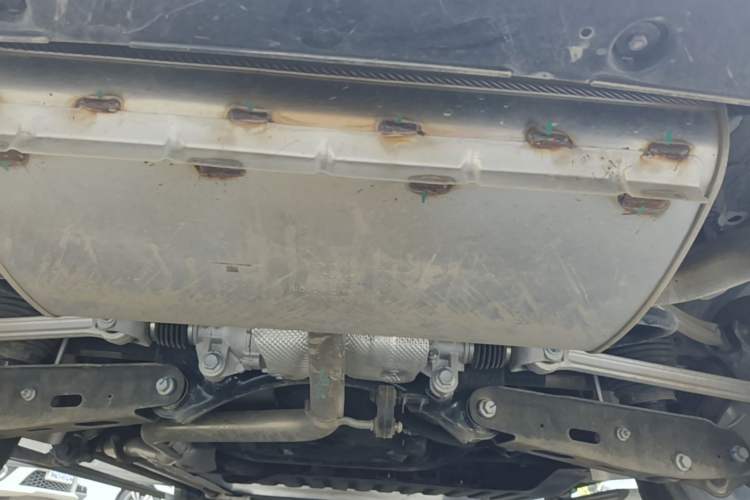 Used IM Zhiji LS8 2026 Model 66 Ultra Tech Flagship Five-Seat Chassis Rear