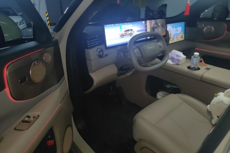 Used IM Zhiji LS8 2026 Model 52 Max+ Luxury Six-Seat Driver Seat