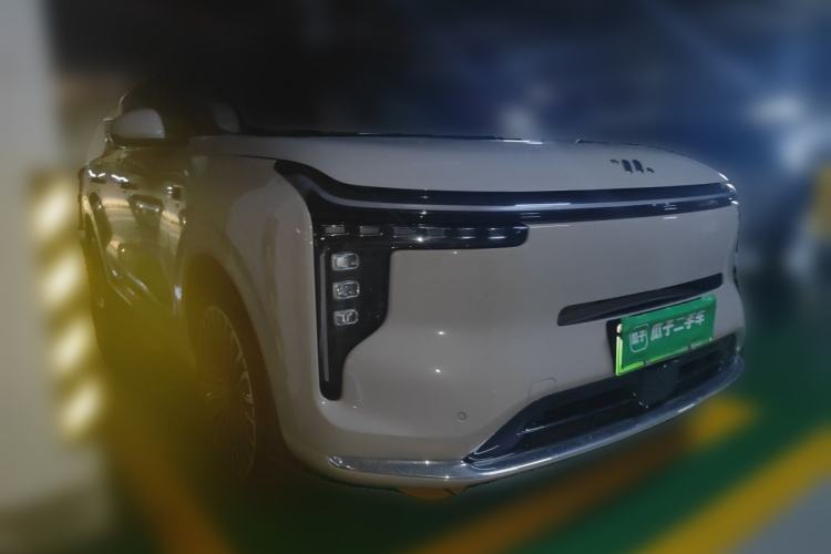 Used IM Zhiji LS8 2026 Model 52 Max+ Luxury Six-Seat Front Right 45 Deg