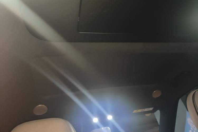 Used IM Zhiji LS8 2026 Model 52 Max+ Luxury Six-Seat Headliner