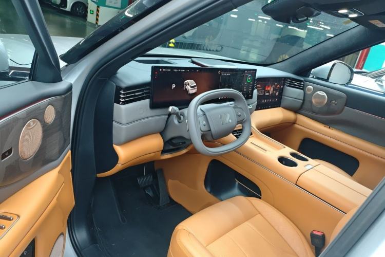 Used IM Zhiji LS8 2026 Model 52 Max+ Luxury Six-Seat Driver Seat