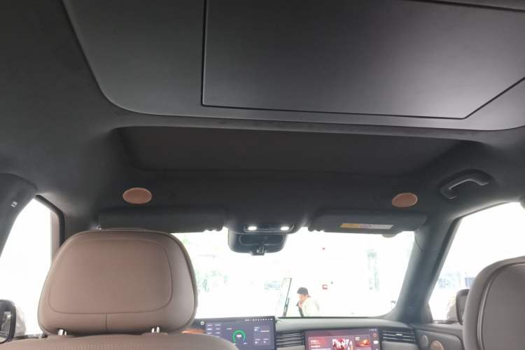 Used IM Zhiji LS8 2026 Model 66 Ultra Tech Flagship Five-Seat Headliner