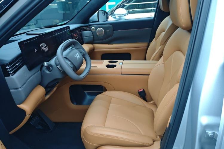 Used IM Zhiji LS8 2026 Model 52 Max+ Luxury Six-Seat Left Front Seat