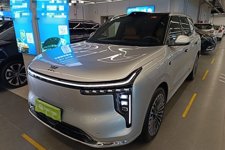 IM Zhiji LS8 2026 Model 52 Max+ Luxury Six-Seat