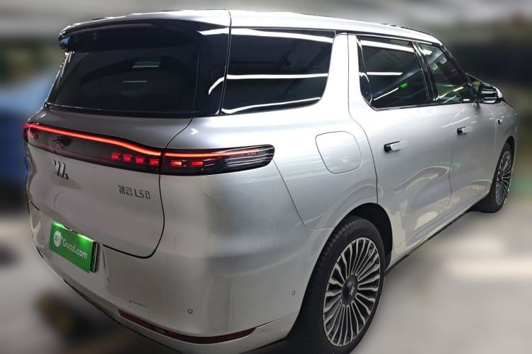 Used IM Zhiji LS8 2026 Model 52 Max+ Luxury Six-Seat Rear Right 45 Deg