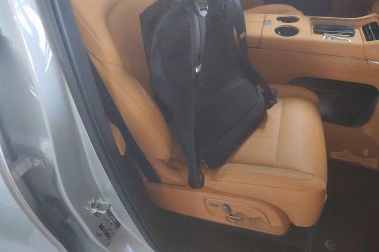 Used IM Zhiji LS8 2026 Model 52 Max+ Luxury Six-Seat Right Front Seat