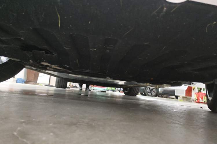 Used IM Zhiji LS8 2026 Model 66 Ultra Tech Flagship Five-Seat Chassis Front Right