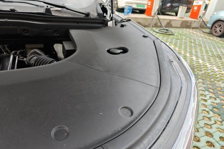 Used IM Zhiji LS8 2026 Model 52 Max+ Luxury Six-Seat Engine Bay Left