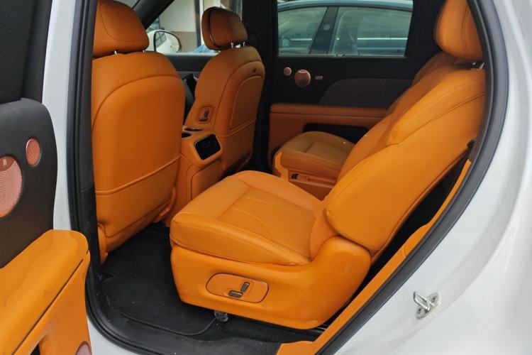Used IM Zhiji LS8 2026 Model 52 Max+ Luxury Six-Seat Left Rear Seat