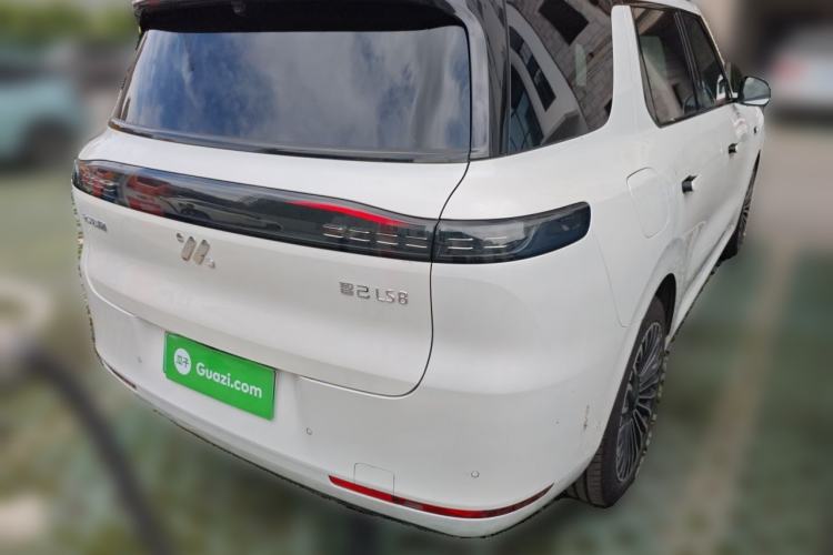 Used IM Zhiji LS8 2026 Model 52 Max+ Luxury Six-Seat Rear Right 45 Deg