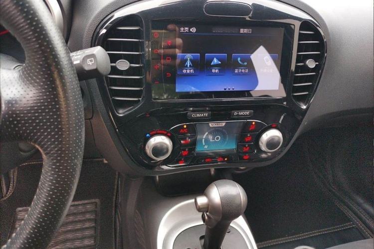 Used Infiniti ESQ 2014 1.6L Spontaneous Edition Interior 4