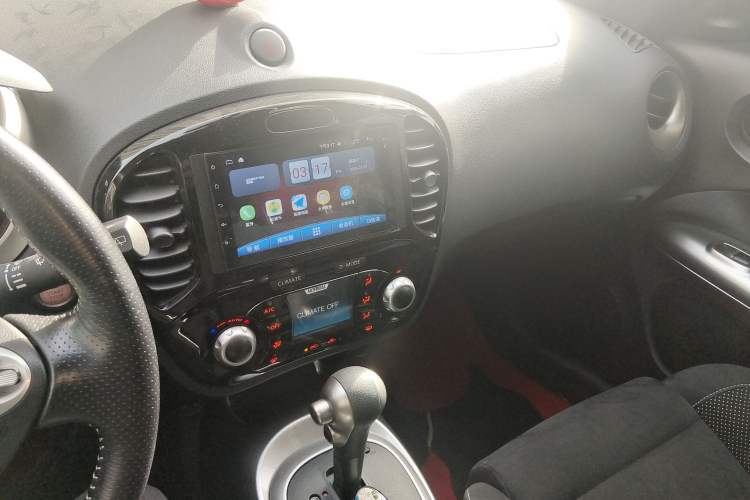 Used Infiniti ESQ 2014 1.6L Spontaneous Edition Audio And AC Panel