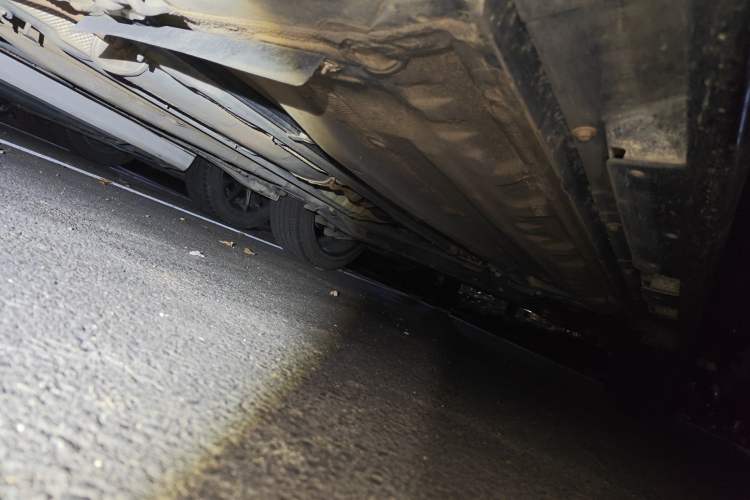 Used Infiniti ESQ 2014 1.6L Spontaneous Edition Chassis Rear Right