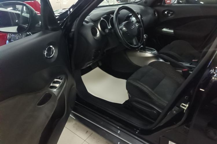 Used Infiniti ESQ 2014 1.6L Spontaneous Edition Driver Seat