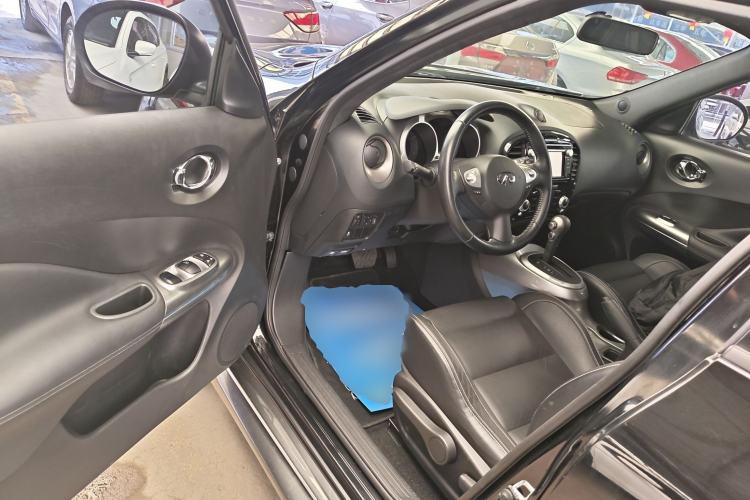 Used Infiniti ESQ 2014 1.6L Luxury Edition Driver Seat