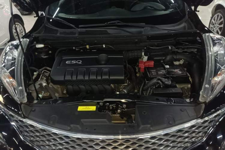 Used Infiniti ESQ 2014 1.6L Spontaneous Edition Engine Bay