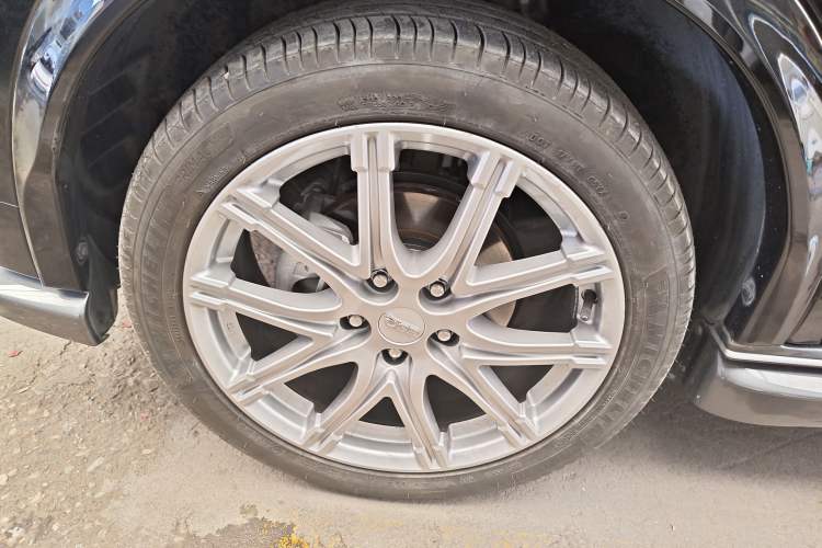Used Infiniti ESQ 2014 1.6L Luxury Edition Exterior 4