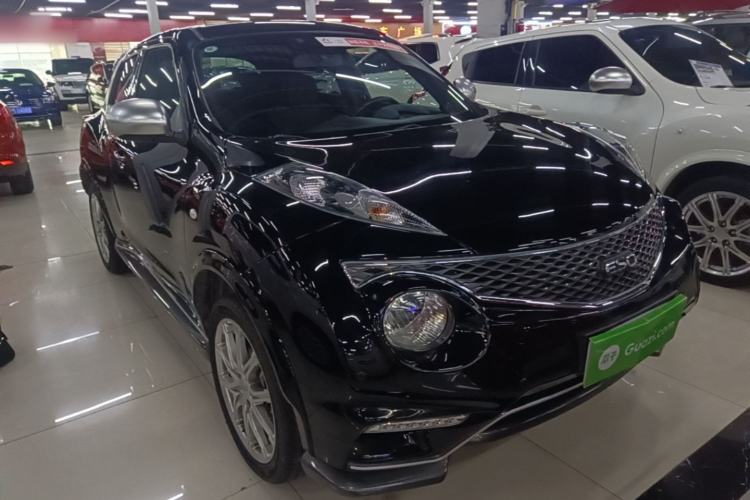 Used Infiniti ESQ 2014 1.6L Spontaneous Edition Front Right 45 Deg