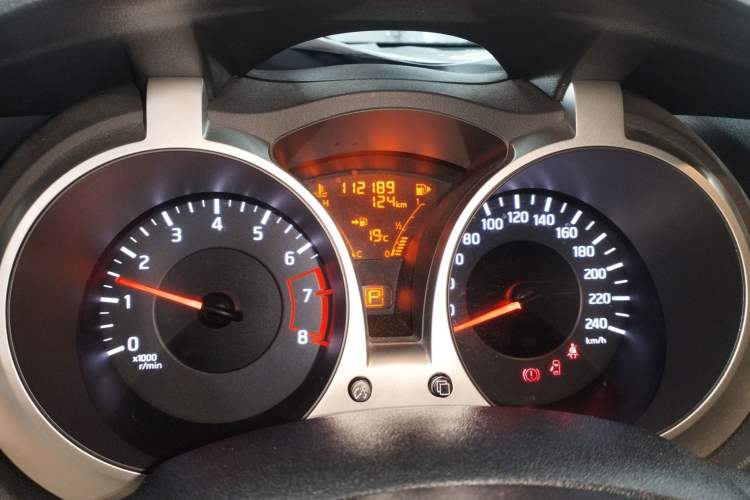 Used Infiniti ESQ 2014 1.6L Spontaneous Edition Instrument Cluster