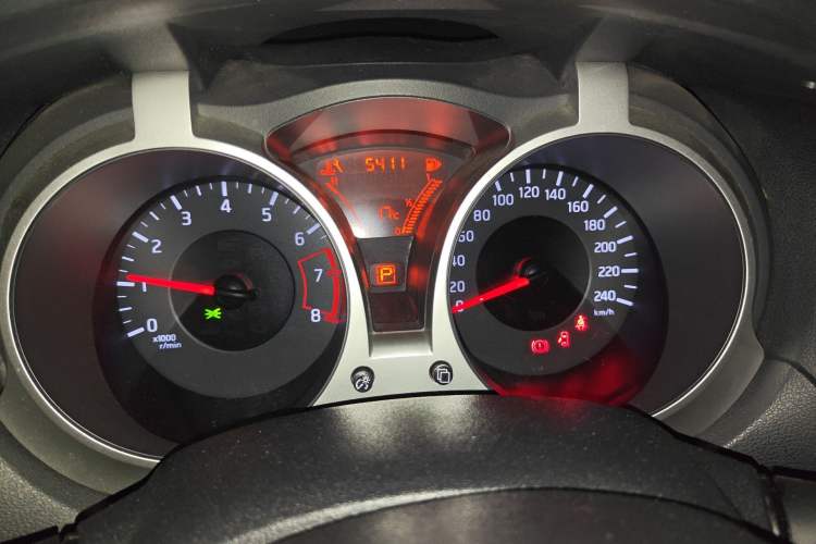 Used Infiniti ESQ 2014 1.6L Spontaneous Edition Instrument Cluster