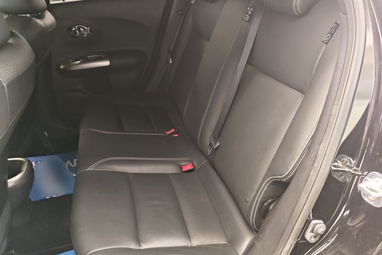 Used Infiniti ESQ 2014 1.6L Luxury Edition Left Rear Seat