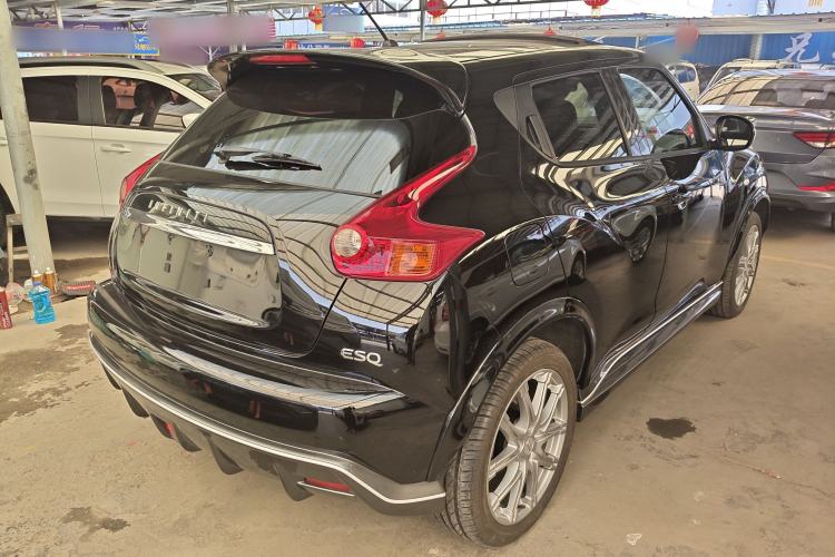 Used Infiniti ESQ 2014 1.6L Luxury Edition Rear Right 45 Deg