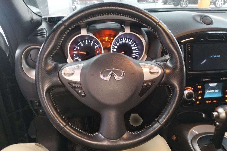 Used Infiniti ESQ 2014 1.6L Spontaneous Edition Steering Wheel