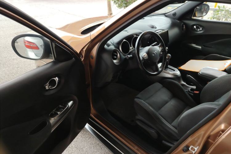 Used Infiniti ESQ 2014 1.6L Spontaneous Edition Driver Seat